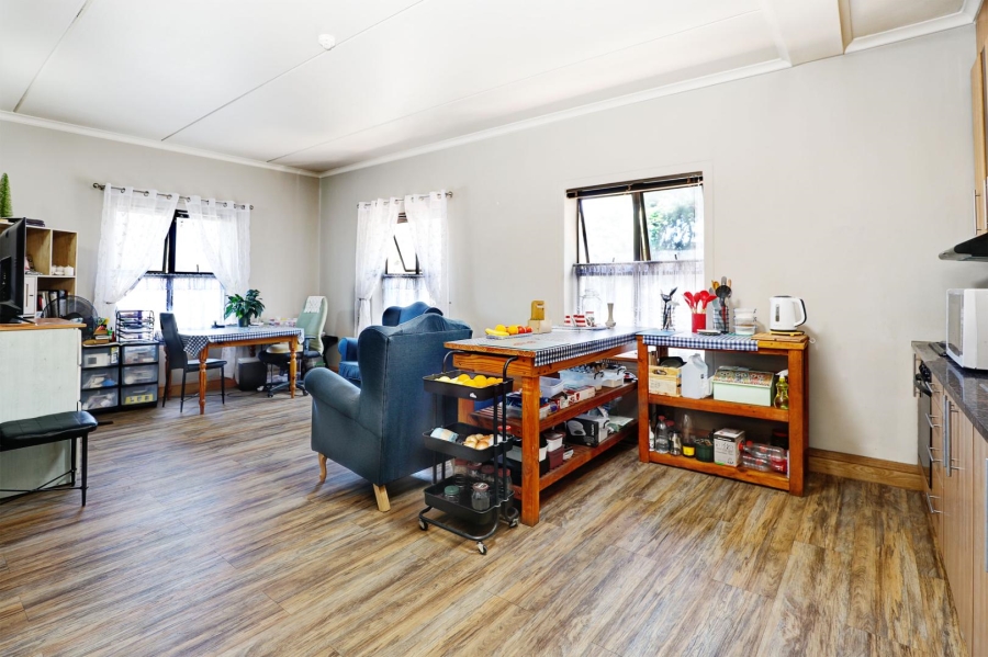 1 Bedroom Property for Sale in Old Oak Western Cape